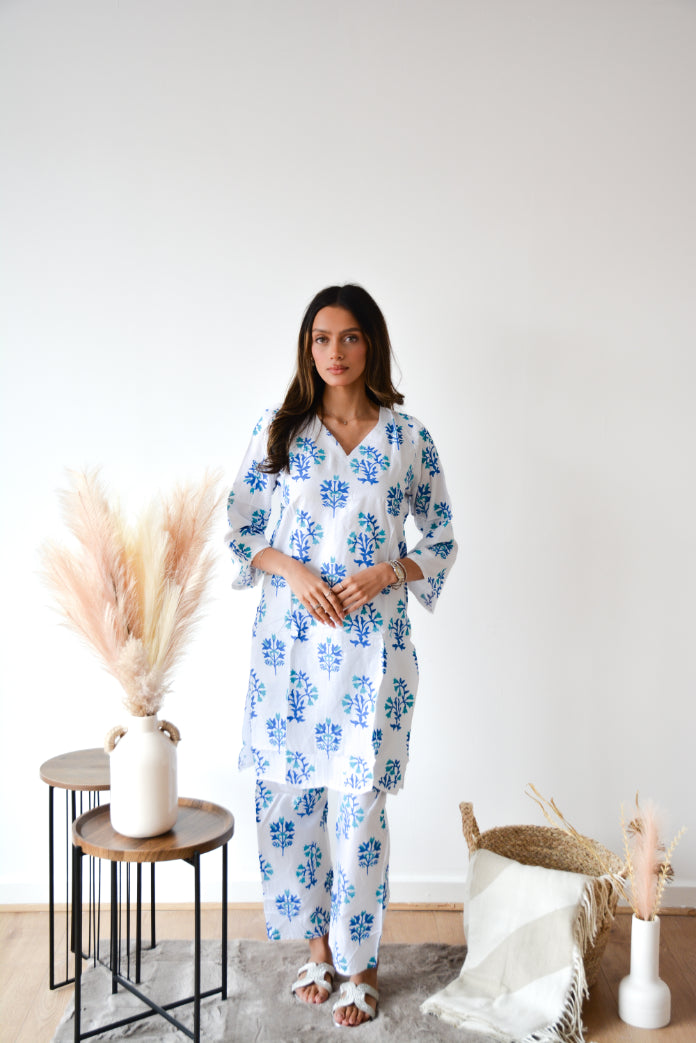 WHITE AND BLUE 2 PC CO ORD