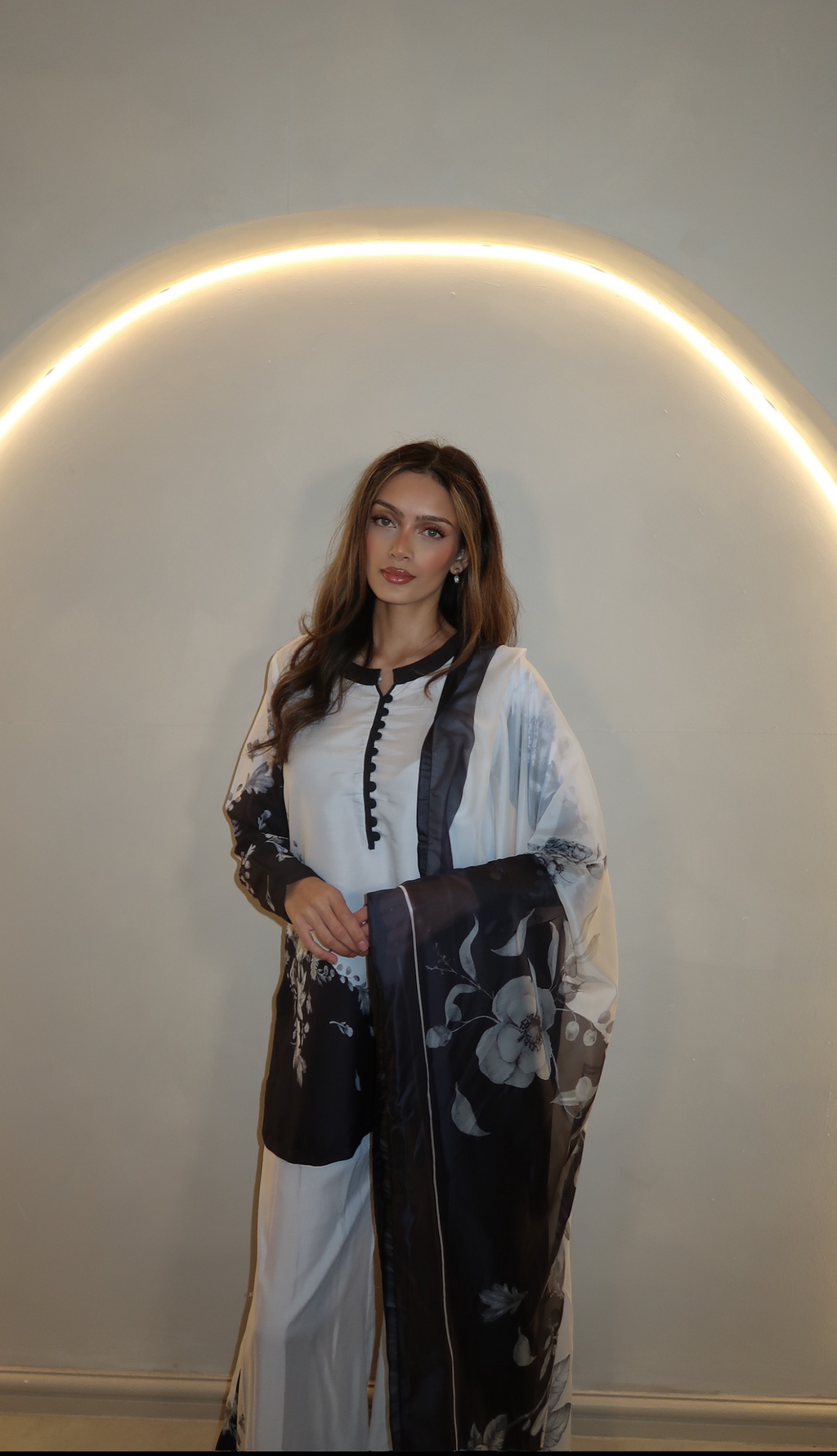 FLORAL BLACK AND WHITE 3PC