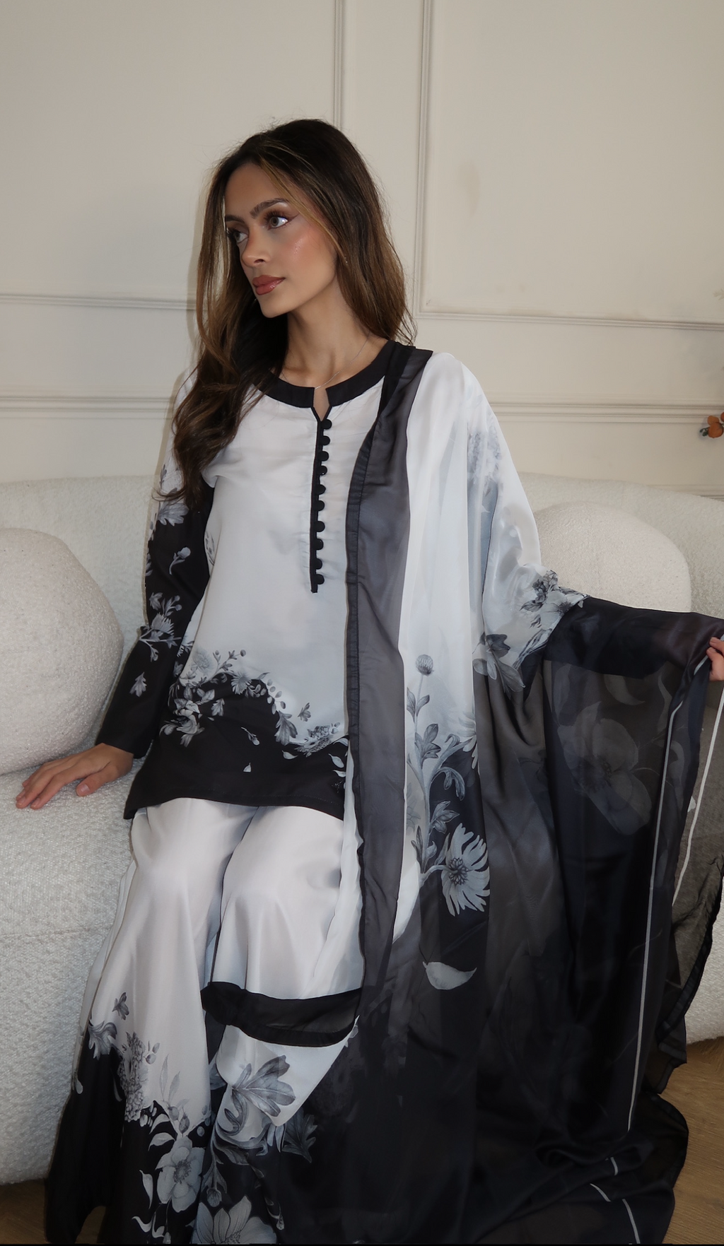 FLORAL BLACK AND WHITE 3PC