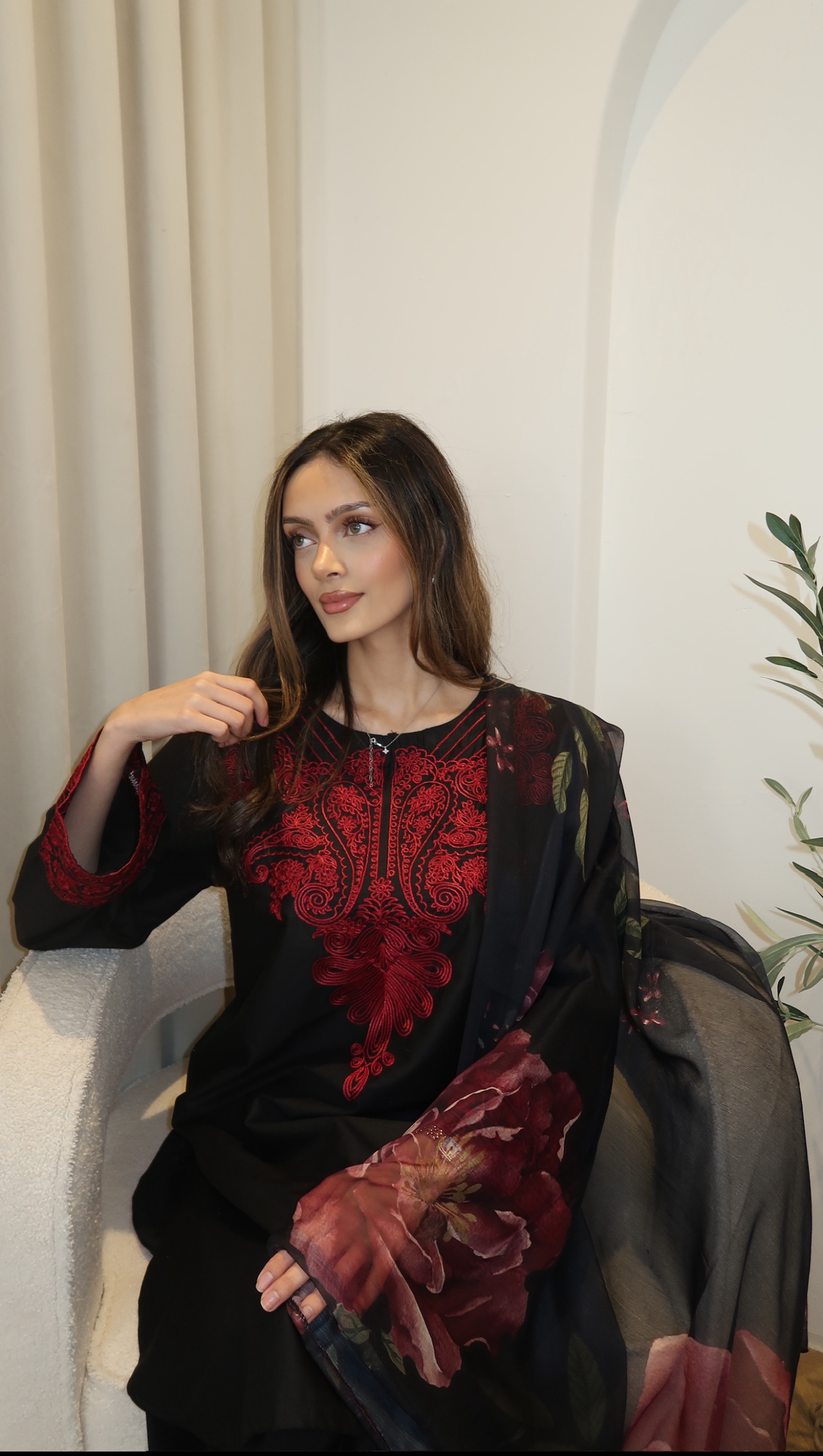 RICH ELEGANT BLACK AND RED SUIT 3PC WITH ROSE PRINT DUPATTA