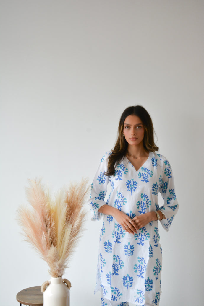 WHITE AND BLUE 2 PC CO ORD